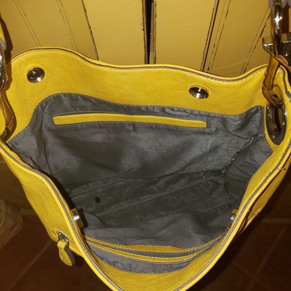 Spring/Summer Yellow Tote - Picture 2 of 4